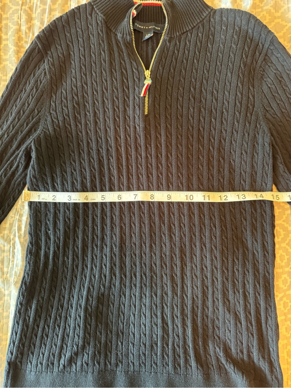Tommy Hilfiger Men’s Cable Knit Quarter-Zip Sweater – Size Large. (EUC) - Picture 6 of 9
